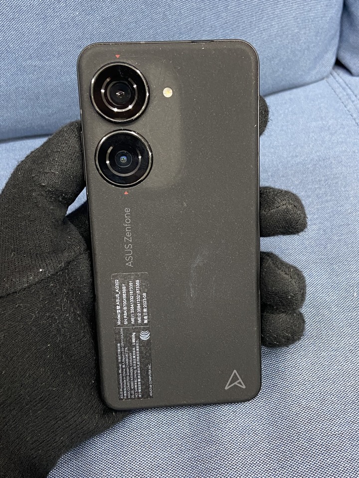 ASUS Zenfone 10 8G+256G 二手華碩5G旗艦手機 黑色 Zenfone10