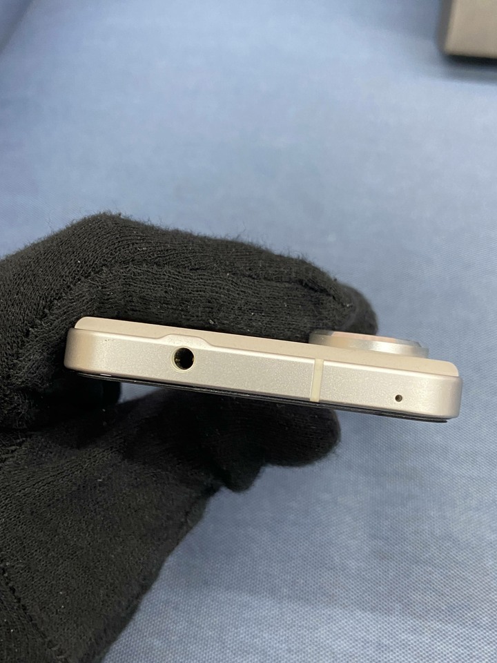 ASUS Zenfone 9 8G+128G華碩手機 二手旗艦型小手機 Zenfone9 第九代