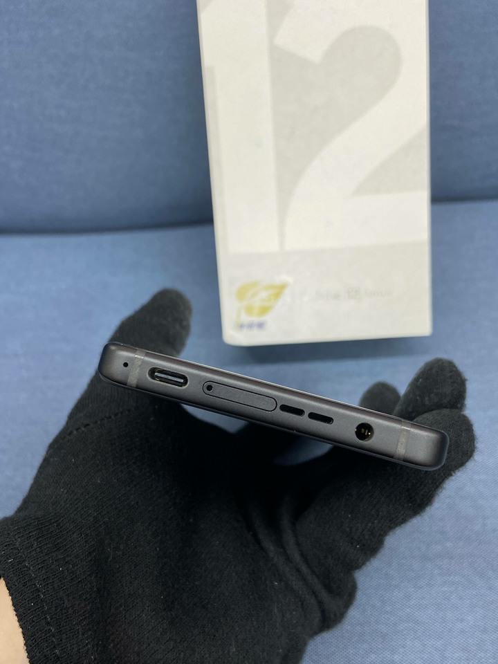 烙印 ASUS Zenfone 12 ultra 12G+256G 二手華碩5G旗艦手機 黑色 Zenfone12