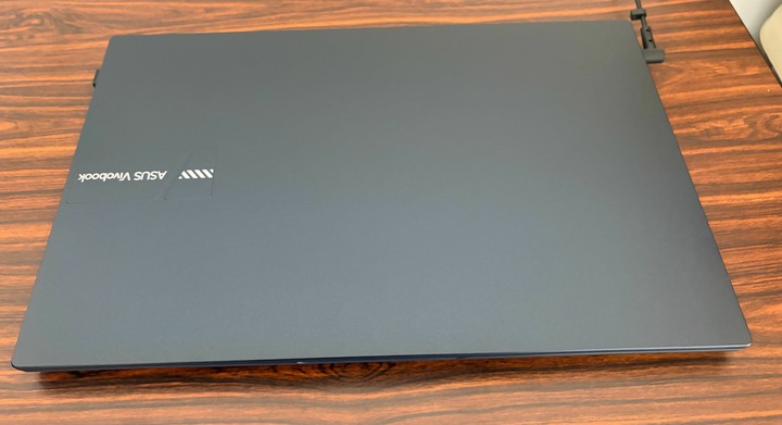 ASUS Vivobook 15 X1504VA午夜藍保固到2028年4月28