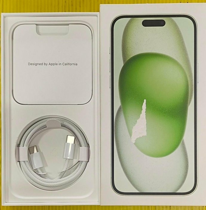 綠色~iphone 15 plus 256G~公司貨盒裝~已過保固~使用正常~實機照~外觀漂亮~電池健康度84%~