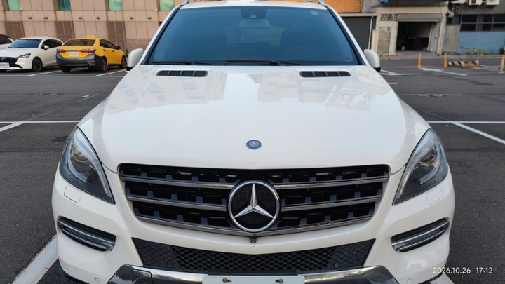 自售2014年出廠賓士休旅車W166 ML350D(GLE 350D)