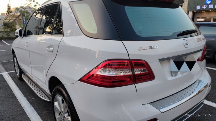 自售2014年出廠賓士休旅車W166 ML350D(GLE 350D)