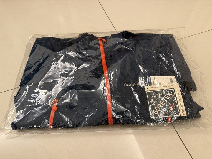 Montbell Rain Trekker (M size) 全新防水Gore-tex衝鋒衣