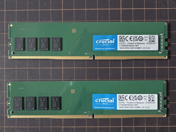 美光 Crucial DDR4 3200 16GB 桌上型記憶體（原生 3200 顆粒）2隻