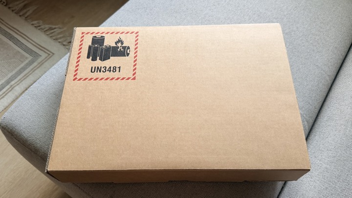 全新未拆封MacBook Air 15吋 M5晶片 10核心CPU 10核心GPU, 星光色, 512GB, 16GB, 台灣公司貨, 限台北市大安區面交