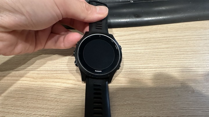 Garmin forerunner 945（手機配對異常）