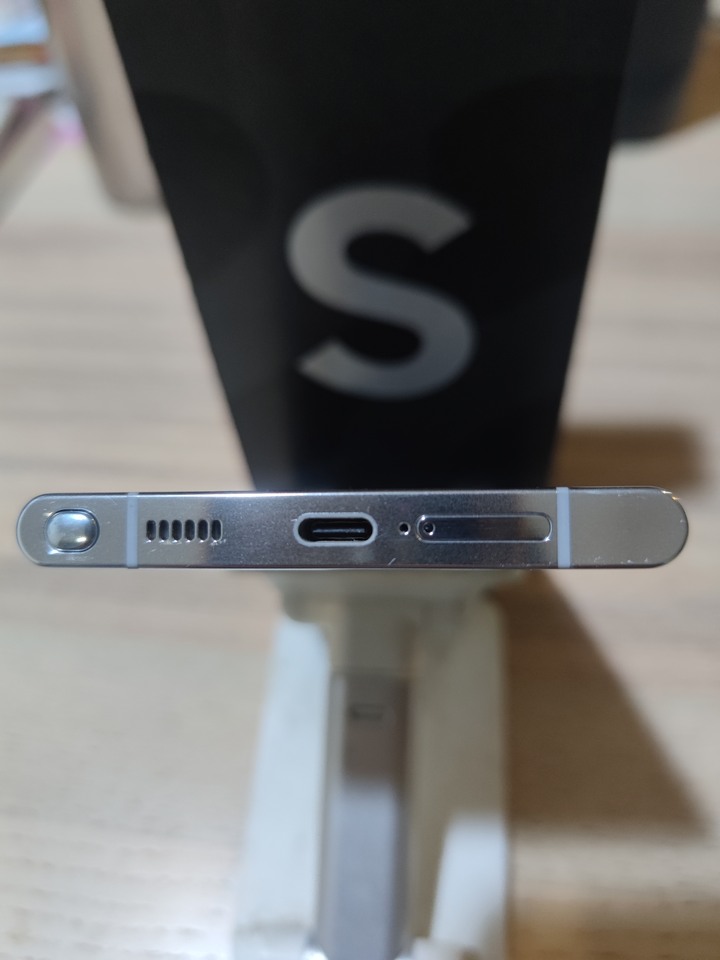 Samsung s22 ultra (白，256g)