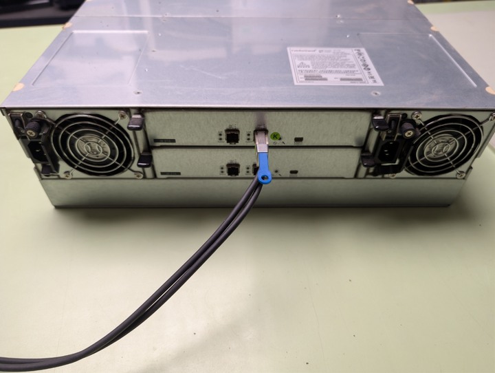 磁碟陣列+16顆WD HC550 企業級硬碟18T