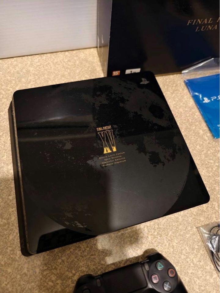 PS4 太空戰士特仕機 1TB 大容量 盒裝完整 CUH-1207B