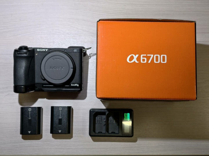 Sony A6700