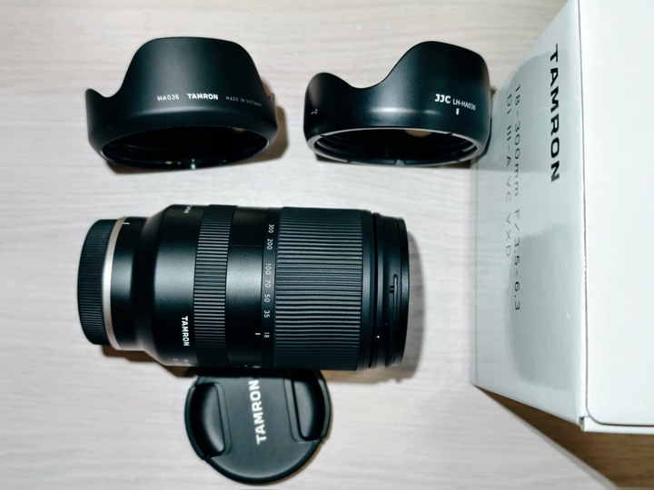 Tamron 18-300mm F3.5-6.3 Di III-A VC VXD (Sony E 接環)