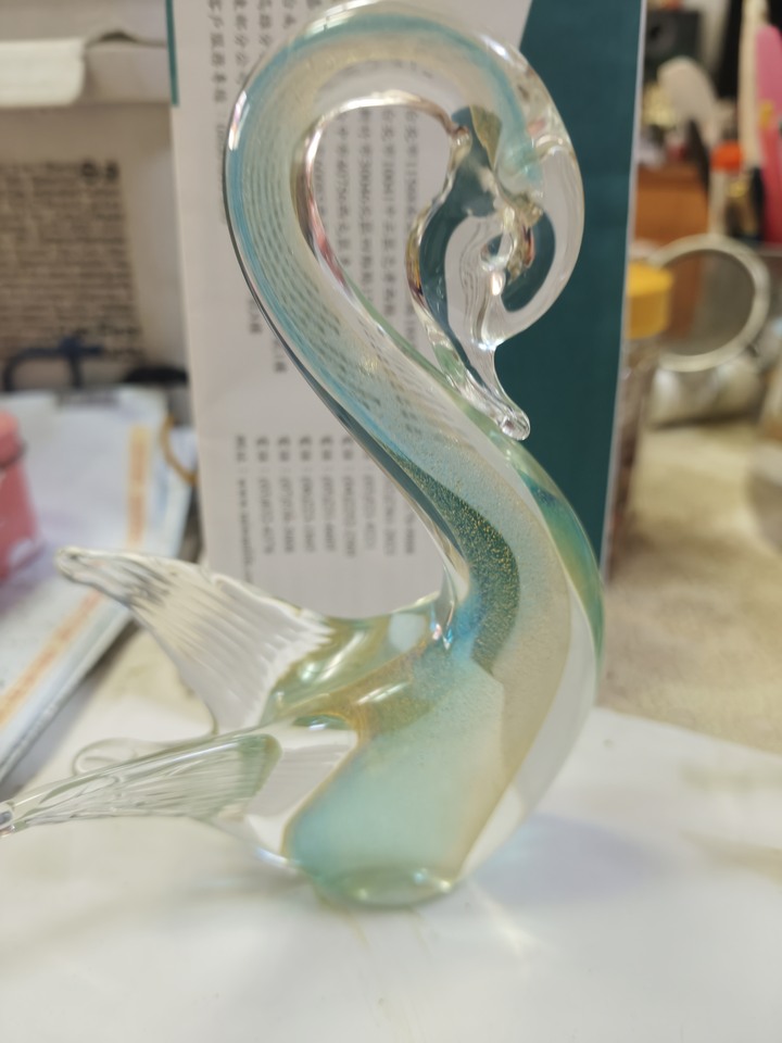 Vinciprova Murano Sommerso 多層包裹套色閃亮金沙與透明線條的威尼斯藝術玻璃琉璃天鵝 Vetri di Murano 手工藝術玻璃 貼紙 Made in Italy