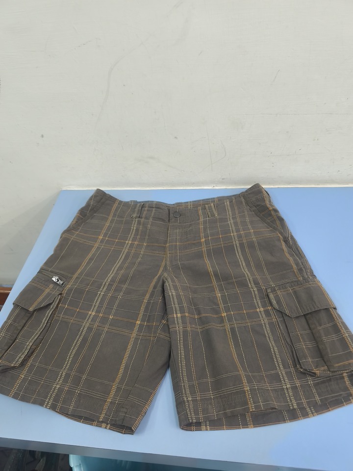 Columbia Sportswear OMNI-SHADE 美國戶外登山大牌 咖啡色 格紋 透氣 快乾 防曬 多口袋 哥倫比亞 純棉 休閒短褲 工作短褲 36號 35-36腰 ，褲長50公分