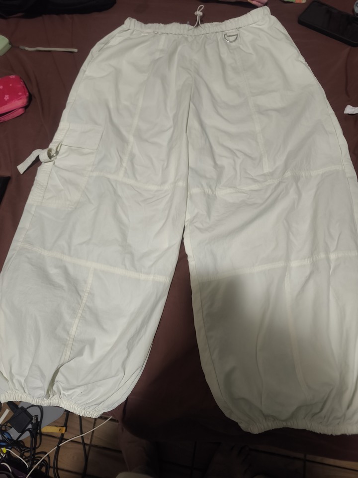 美牌 Urban Outfitters UO 美國復古文青潮流流行 米色寬褲 縮口褲 束口褲 工裝褲 工作褲 腰有彈性有抽繩 透氣 排汗