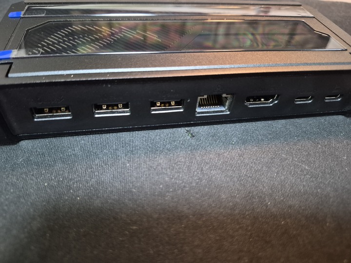 ASUS 華碩ROG Bulwark 7合1電競擴充基座 (DG300)