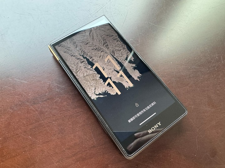 Sony NW-ZX707