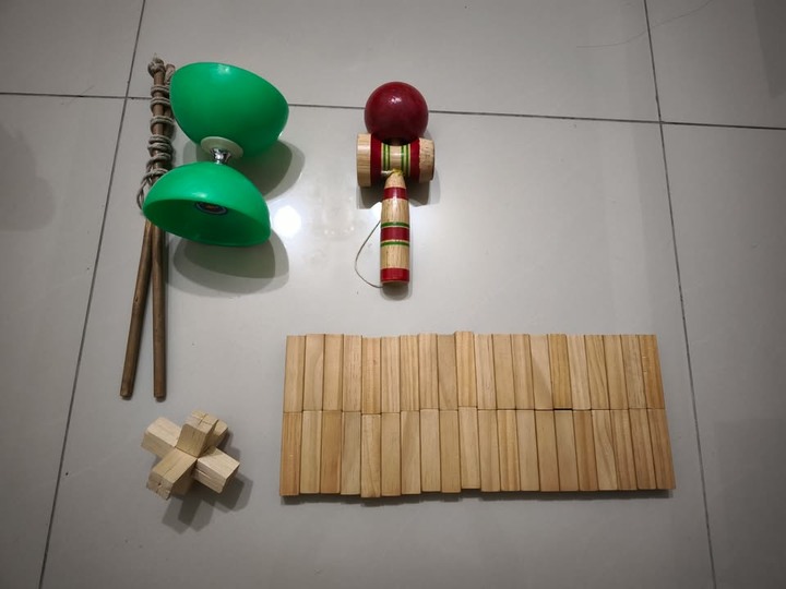 [售價含運] 兒童益智遊戲玩具 親子同樂 扯鈴 疊疊樂桌遊 大劍玉 孔明鎖 動手動腦 4件一起售
