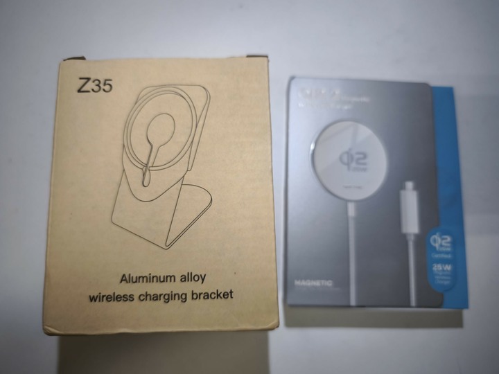 售 最新款 QI2.2 無線充電盤 充電座 25W 有磁吸 蘋果手機可用