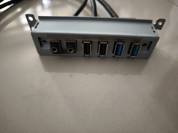 售ASUS 主機板用的USB3專線+ 前面板控制線+ 後銘板+ 機殼微動開關+ DVI 螢幕線