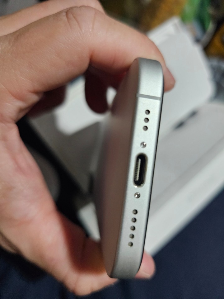 iphone17 256GB白色，保固內