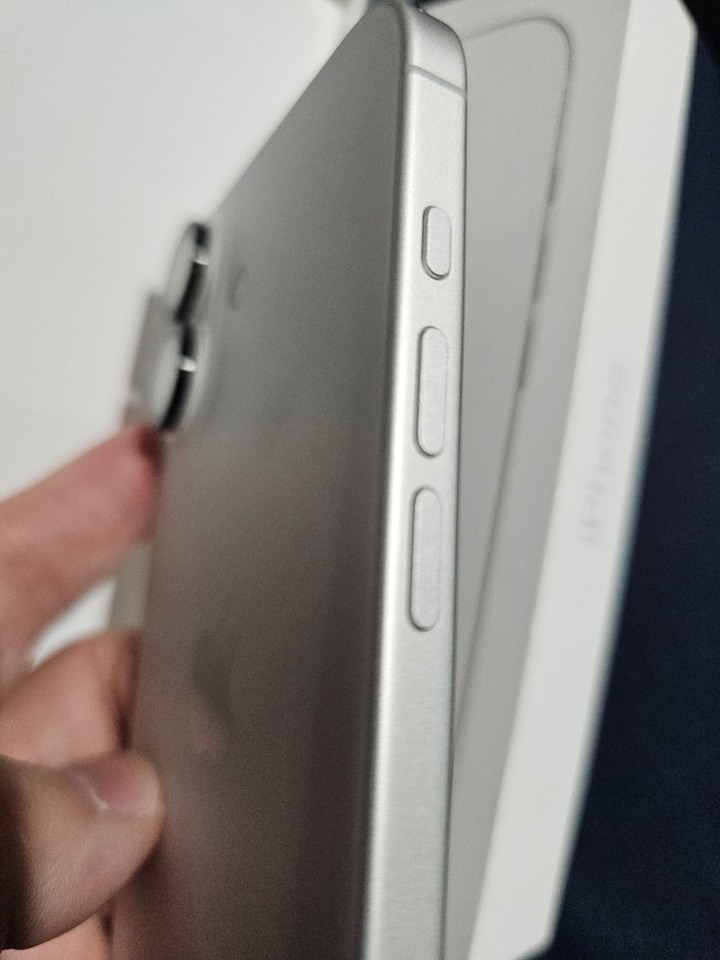 iphone17 256GB白色，保固內
