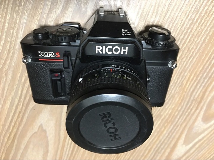 RICOH XR-S + Ricoh XR Rikenon 1:2 (f2) 50mm s
